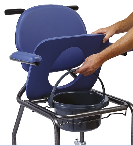 Toilettenrollstuhl Best up Mobil mit Standard-Sitzplatte Ocean Klapplehnen