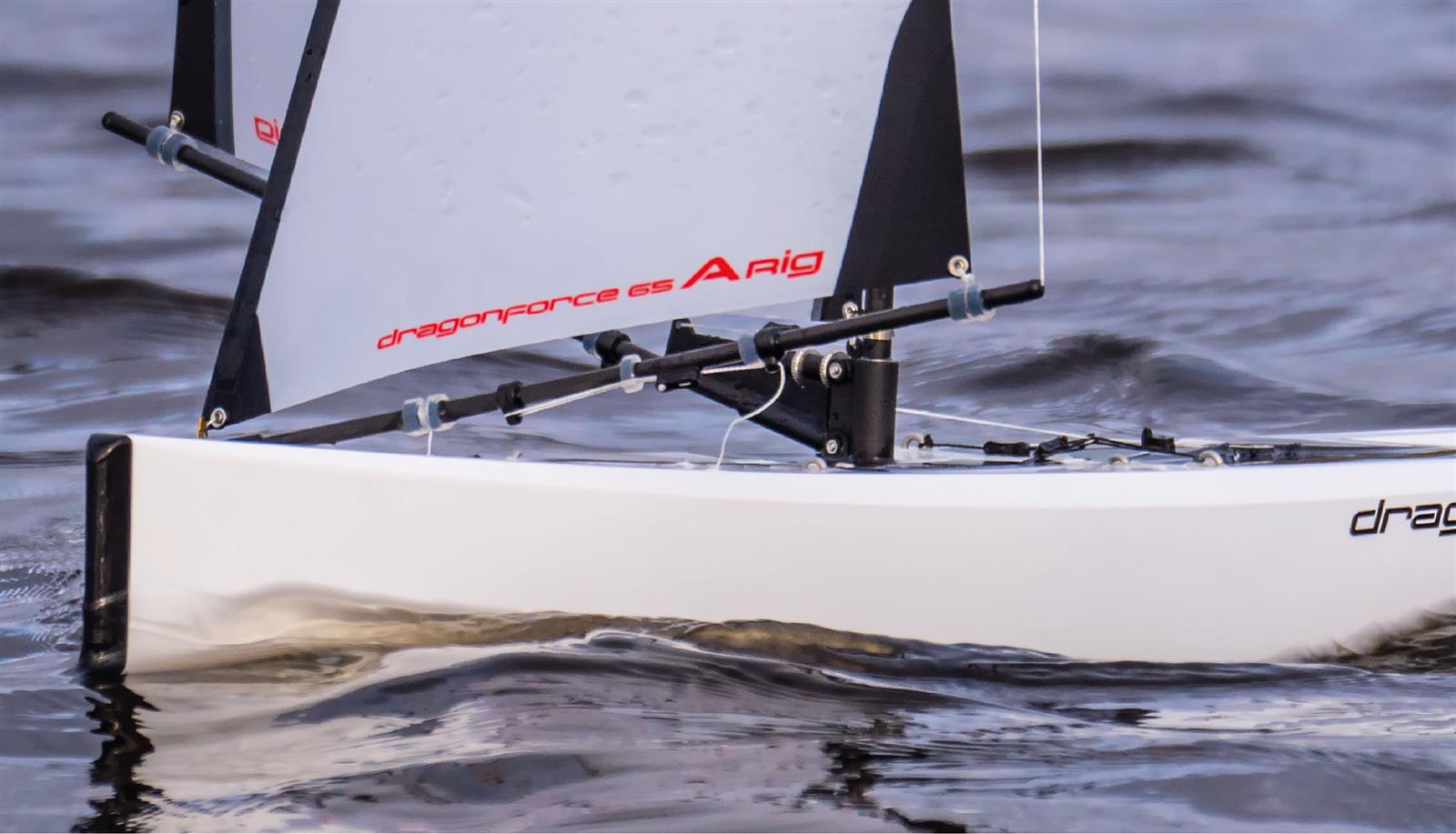 DragonForce65 V7 Segelboot 650mm RTR DragonForce65 V7 Segelboot 650mm RTR