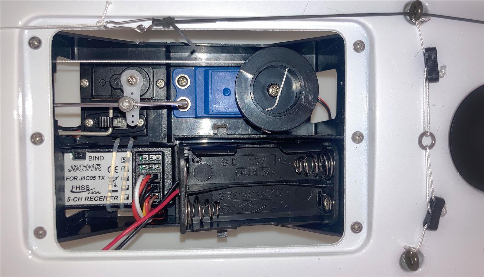 DragonFlite 95 Renn-Segelboot 950mm ARTR