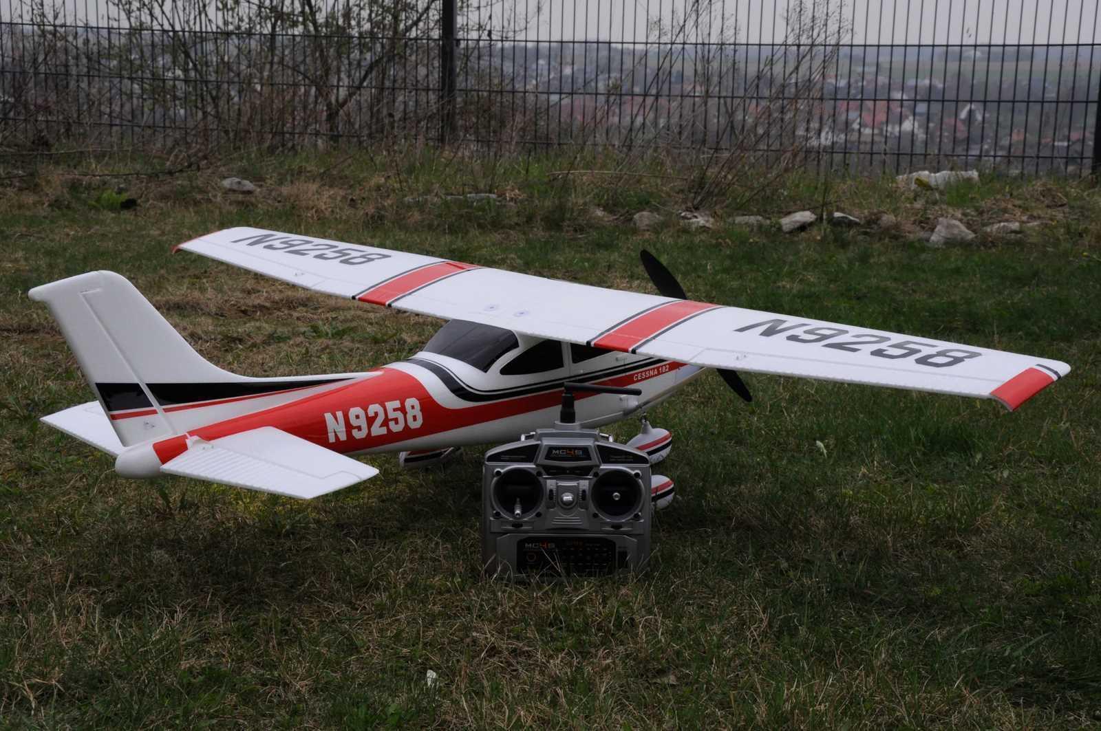 SKY Trainer 1400 - RTF SW 1410mm / 1000g / EPO SKY Trainer 1400 - RTF SW 1410mm / 1000g / EPO