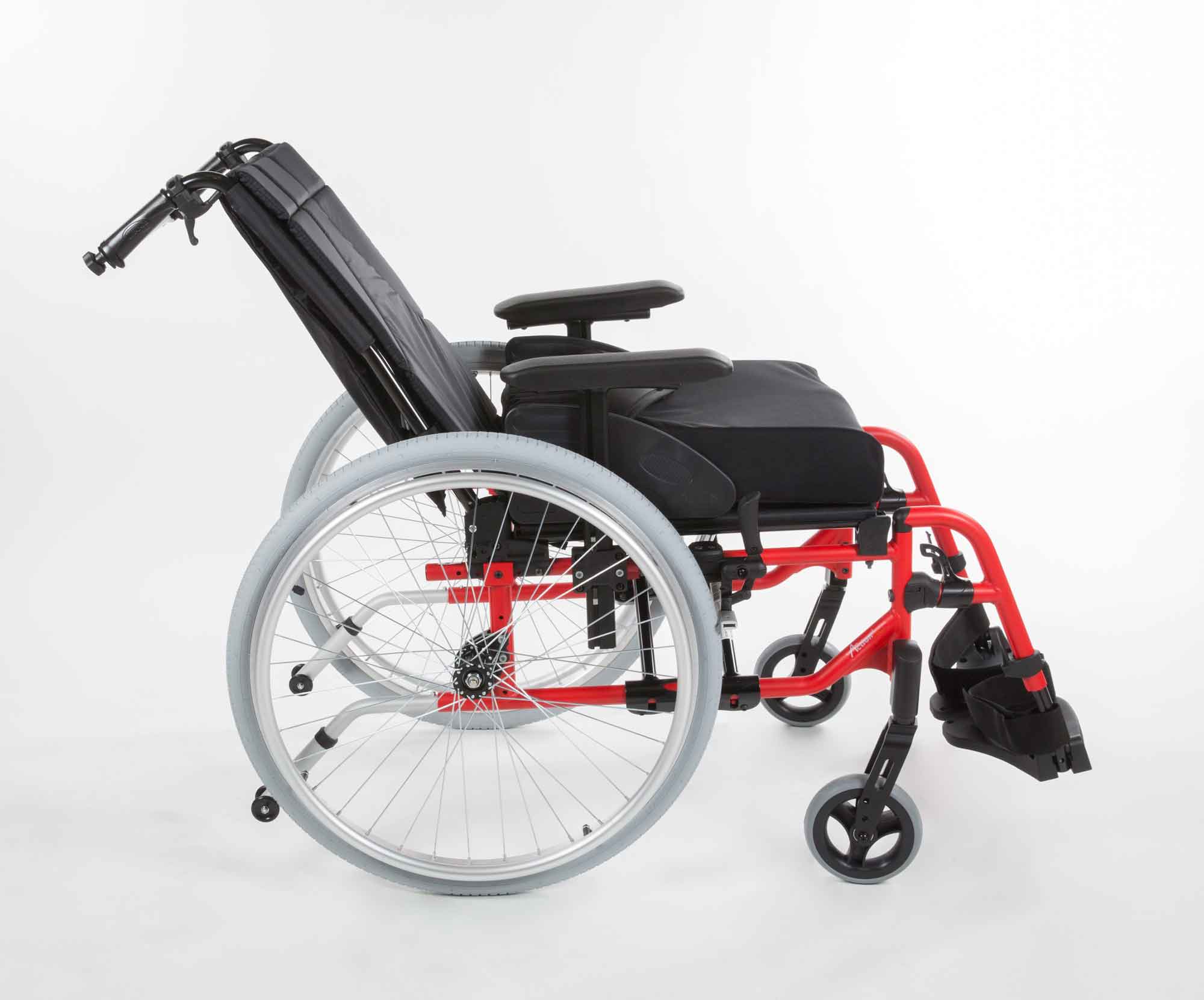 Multifunktionsrollstuhl Netti 4U CE Plus silber>>>>SB 50 cm