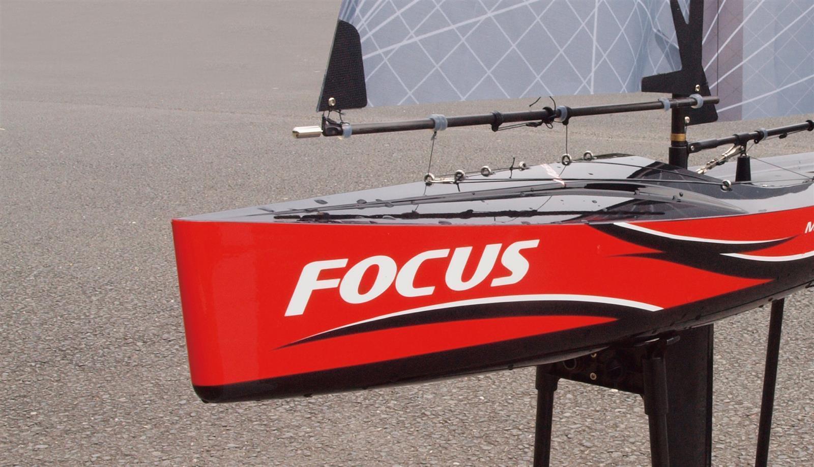 Focus V2 -100cm Racing Yacht 2