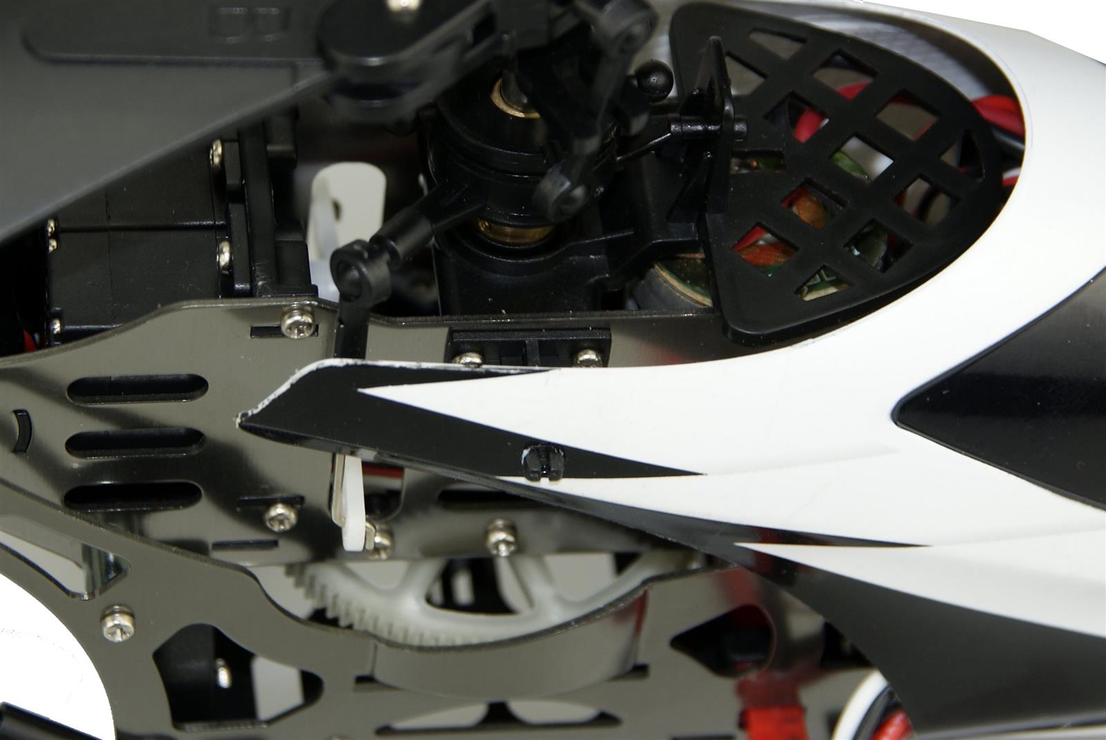 BUZZARD mit LCD Fernsteuerung 4 Kanal 2.4 GHz BUZZARD mit LCD Fernsteuerung 4 Kanal 2.4 GHz