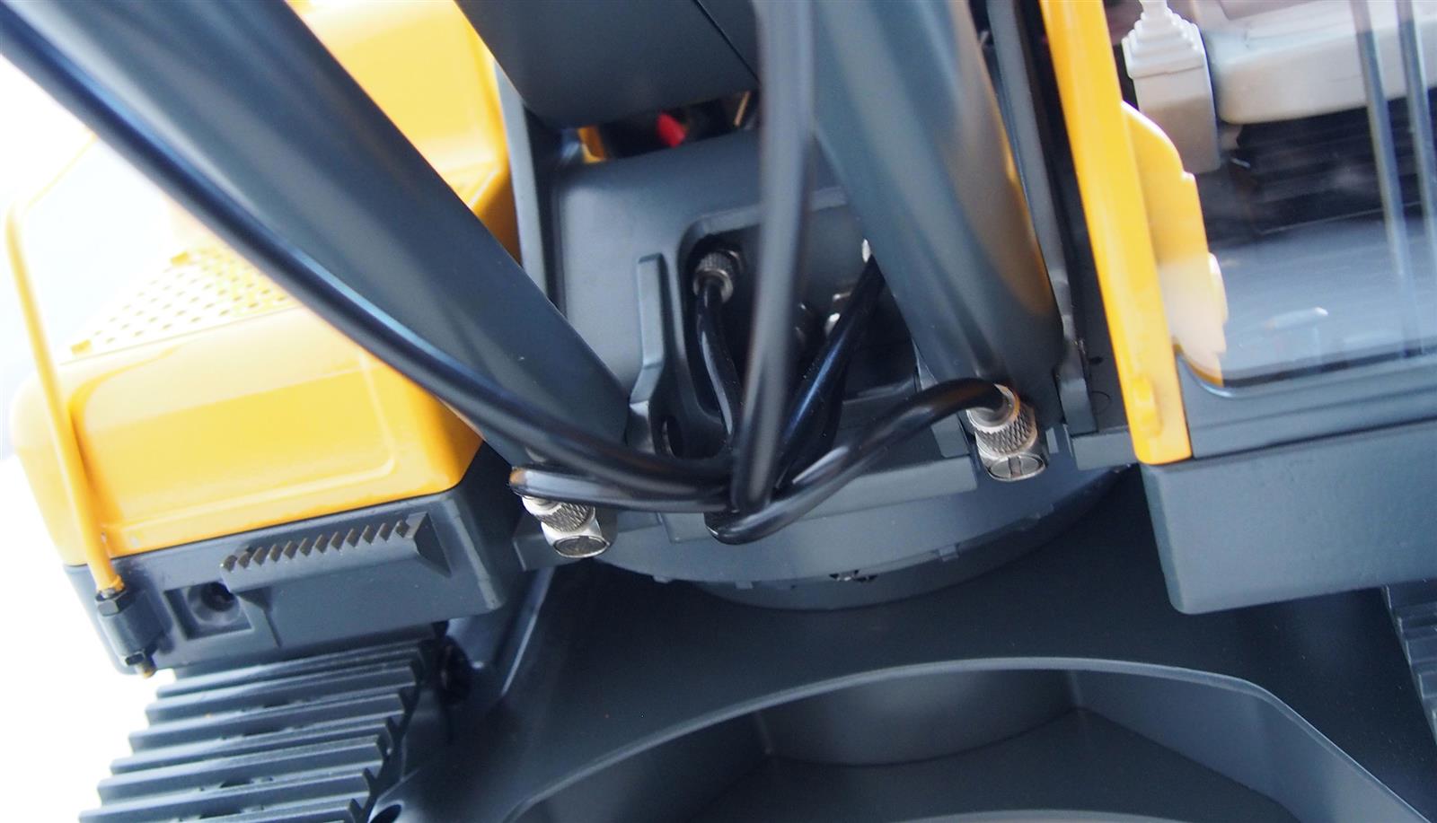 G271H Metall Hydraulikbagger 1:14 RTR G271H Metall Hydraulikbagger 1:14 RTR